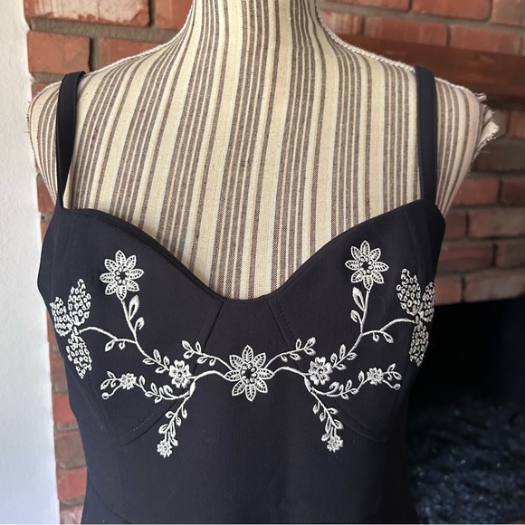 Cinq a Sept Dara Bustier Floral Embroidered Mini Dress in Navy Blue Sz 12 - Picture 6 of 10